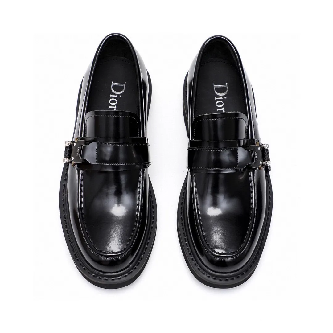 P680 💐《Dior》Dior 🇮🇹🇮🇹Counter synchronization Top purchasing agent🔍🔍Men 2⃣️0⃣️2⃣️5⃣️Business leather shoes Original open-edge beads imported from Italy, fully imported cowhide leather lining, sole: original TPU outsole, exclusive movable molded sole, super comfortable, original factory follow-up goods, 🔍🔍high quality, you can enter and leave the counter at will, welcome to compare. Regular code 39-44 (38.45🉑️customized)